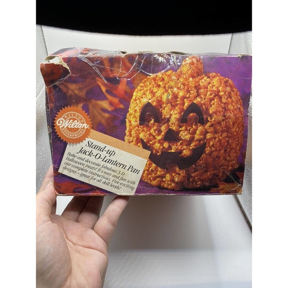 Vintage 1995 Wilton Baking Halloween Pumpkin Jack O Lantern Stand 3D Cake Pan - Picture 2 of 9